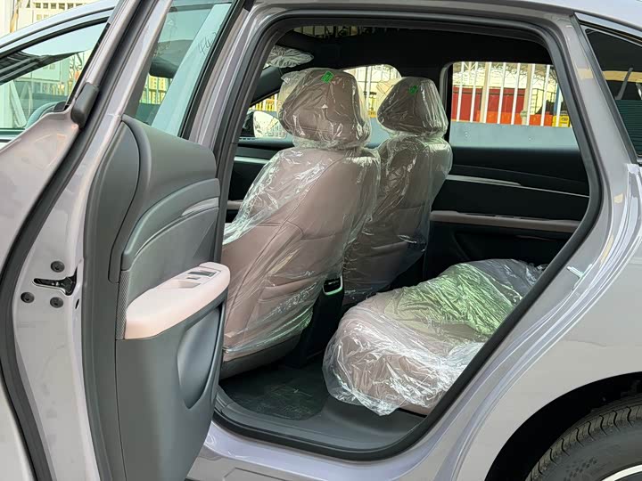 Фото 8 - XPeng Mona M03