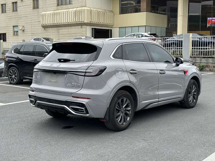 Фото 7 - Hongqi HS5