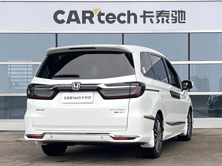 Фото 4 - Honda Elysion