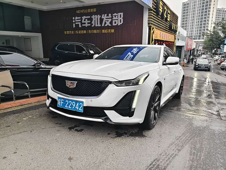 Фото 1 - Cadillac CT5