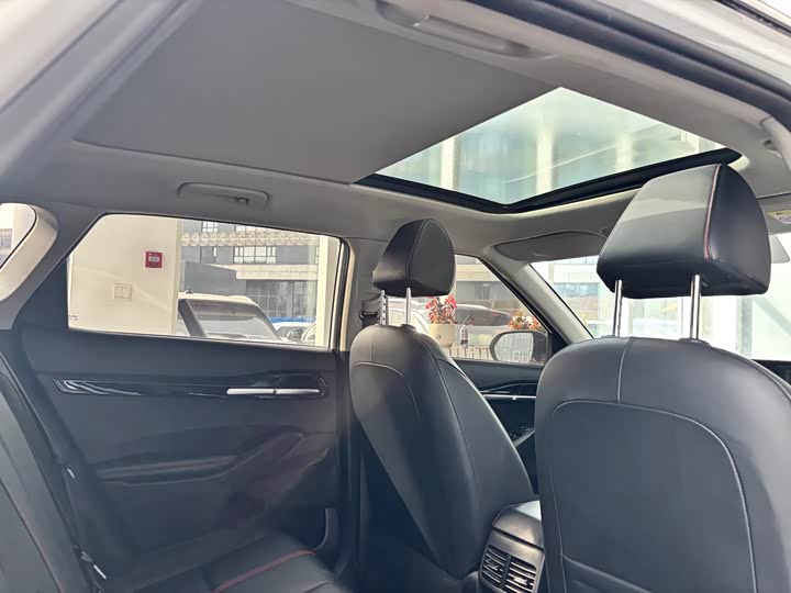 Фото 9 - Kia KX3