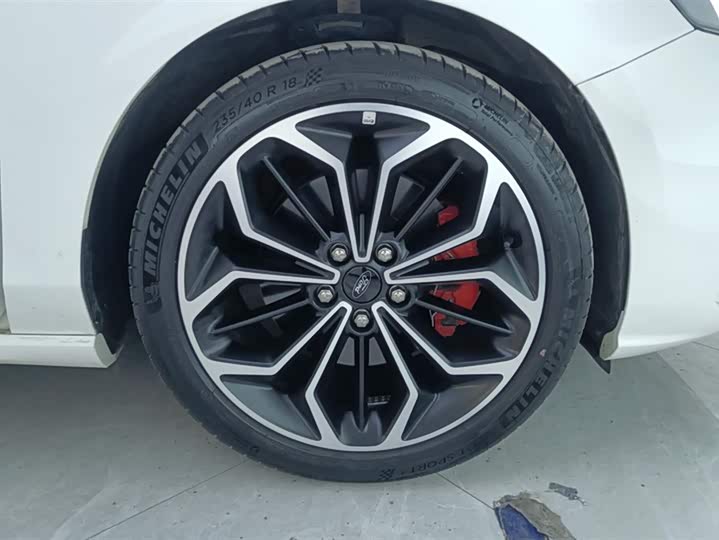 Фото 6 - Ford Focus