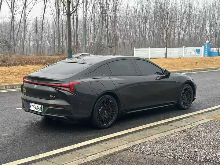 Фото 8 - Hozon S