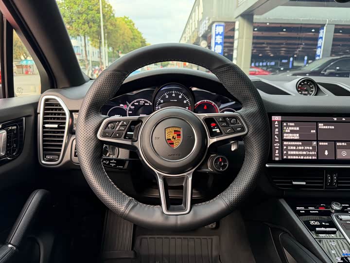 Фото 8 - Porsche Cayenne