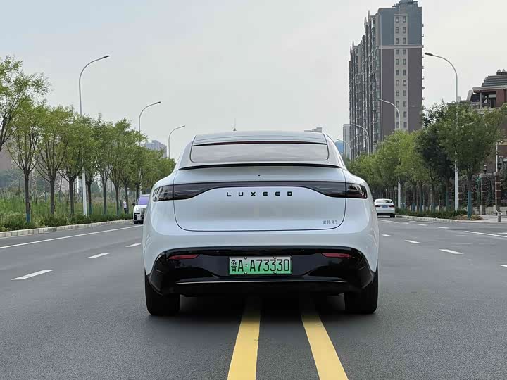 Фото 8 - Luxeed R7