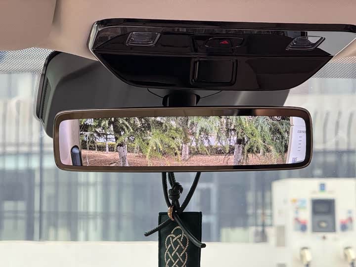 Фото 9 - LiXiang i8