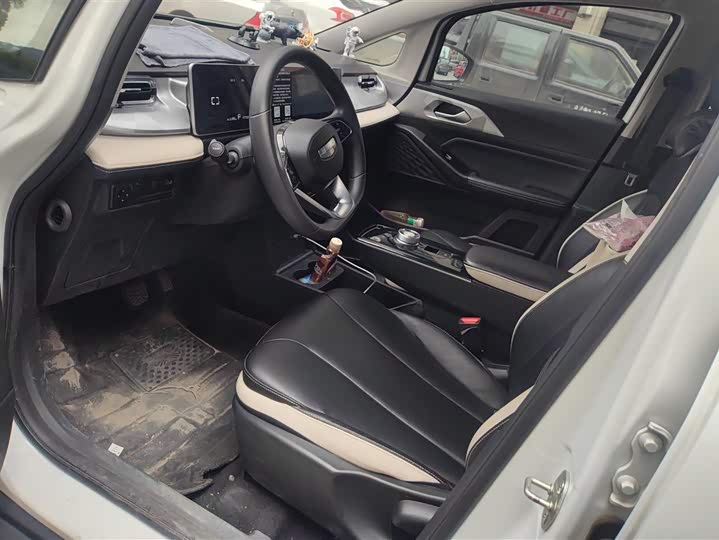 Фото 9 - Geely Geometry E Firefly