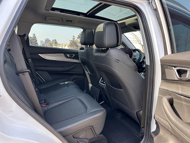 Фото 8 - Chery Tiggo 8