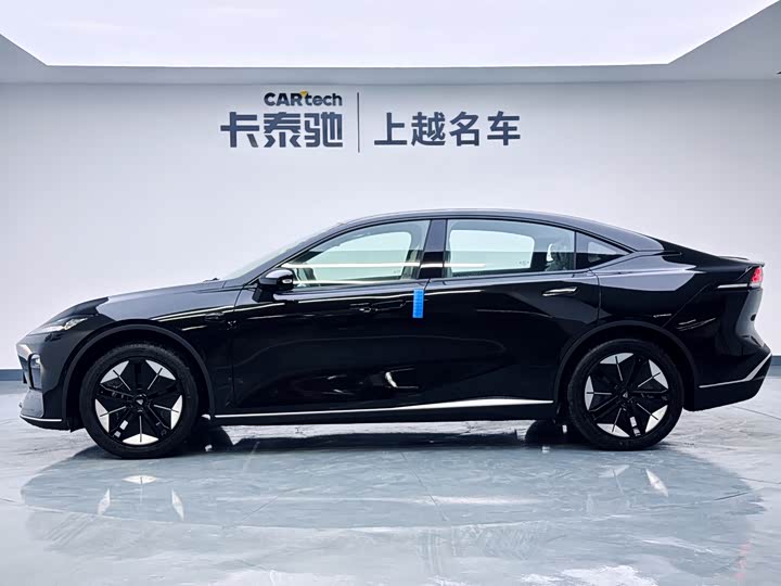 Фото 8 - Changan Deepal SL03