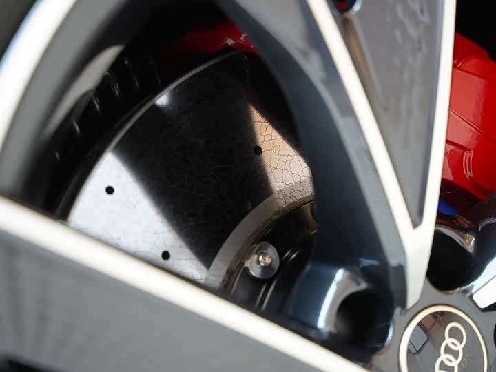 Фото 9 - Audi RS 7