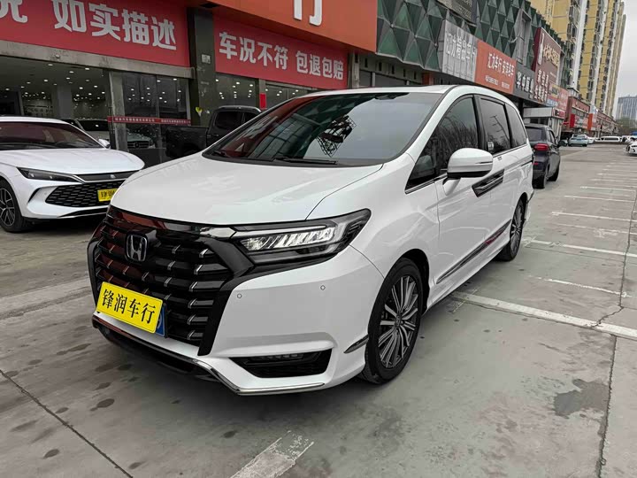 Фото 1 - Honda Elysion