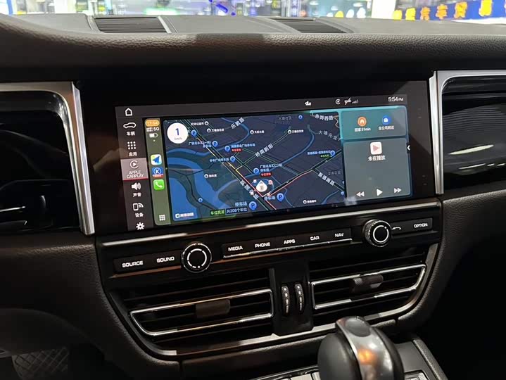 Фото 8 - Porsche Macan