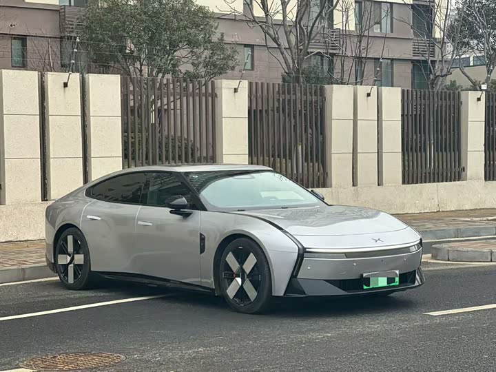 Фото 1 - XPeng P7