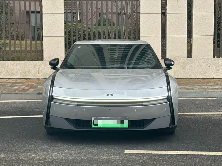 Фото 2 - XPeng P7