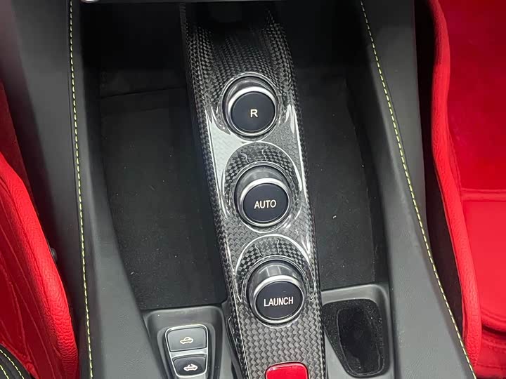 Фото 3 - Ferrari Portofino