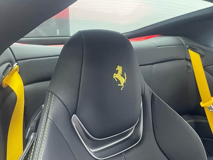 Фото 9 - Ferrari Portofino