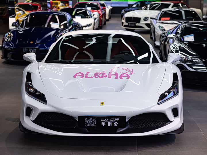 Фото 2 - Ferrari F8