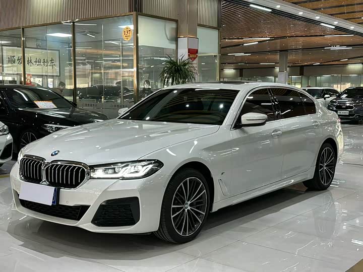 Фото 1 - BMW 5 Series