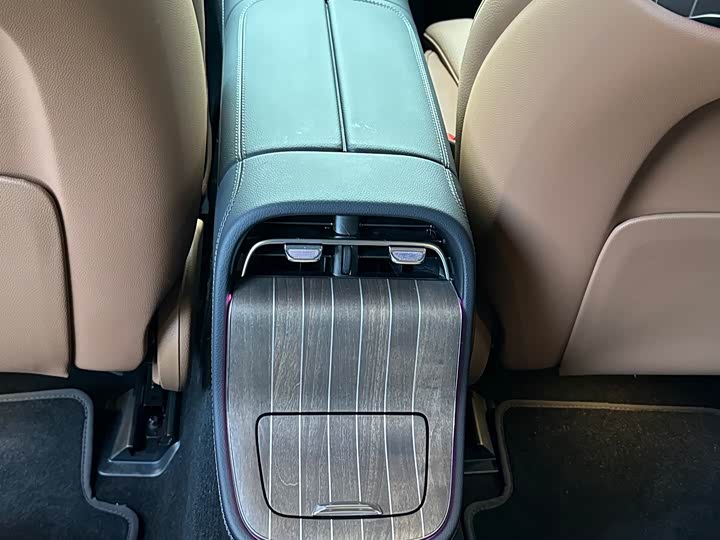 Photo 6 - Mercedes-Benz E-Class