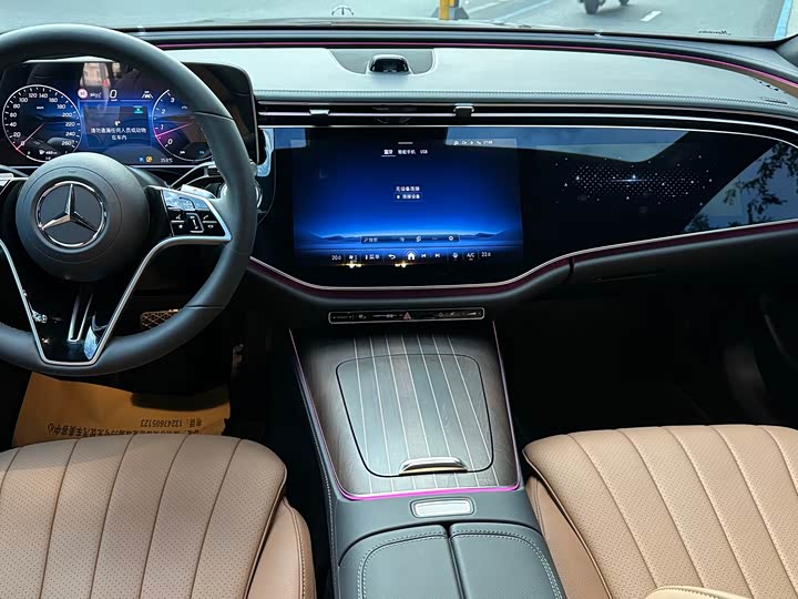 Photo 7 - Mercedes-Benz E-Class