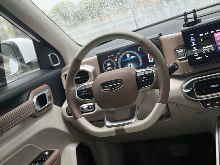 Фото 4 - Geely Icon