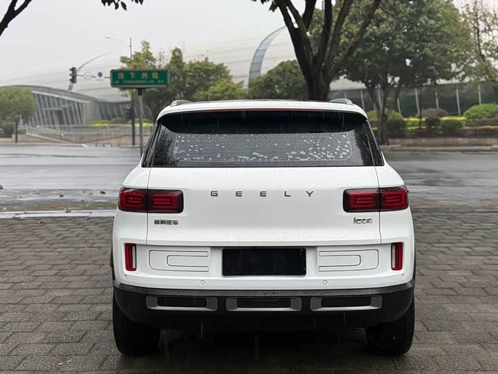 Фото 8 - Geely Icon