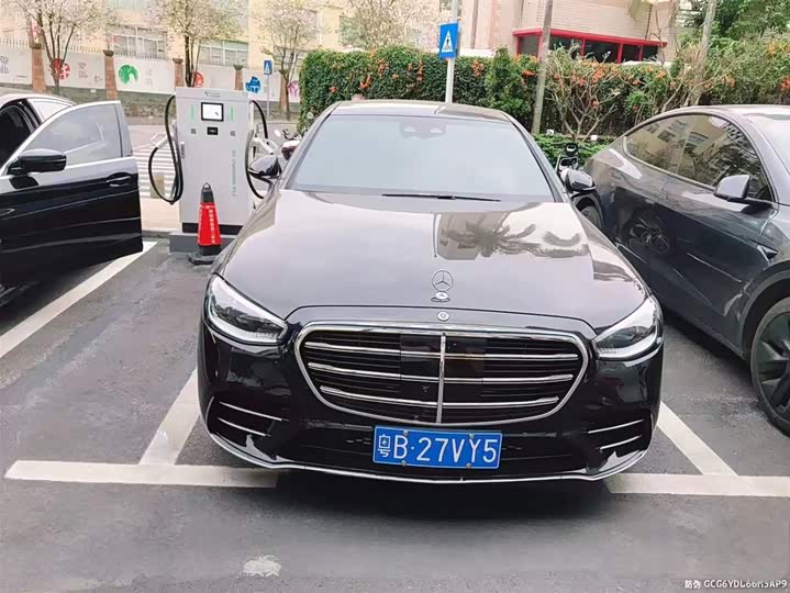 Фото 3 - Mercedes-Benz S-Class