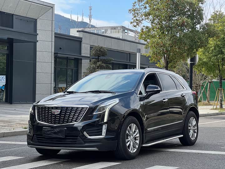 Фото 1 - Cadillac XT5