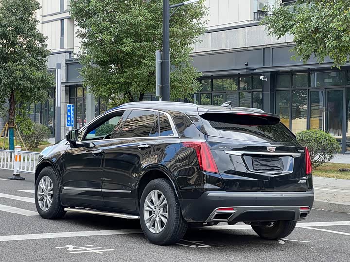 Фото 5 - Cadillac XT5
