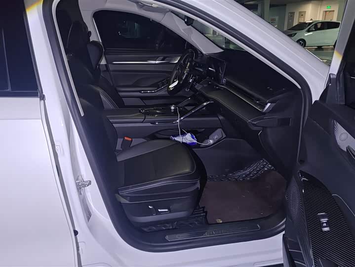 Фото 8 - Haval H6