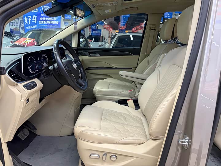 Фото 5 - Buick GL8 ES