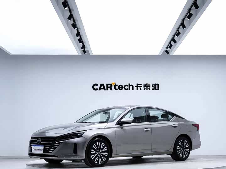 Фото 1 - Nissan Teana