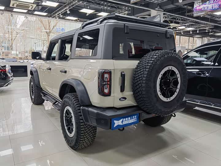 Фото 4 - Ford Bronco