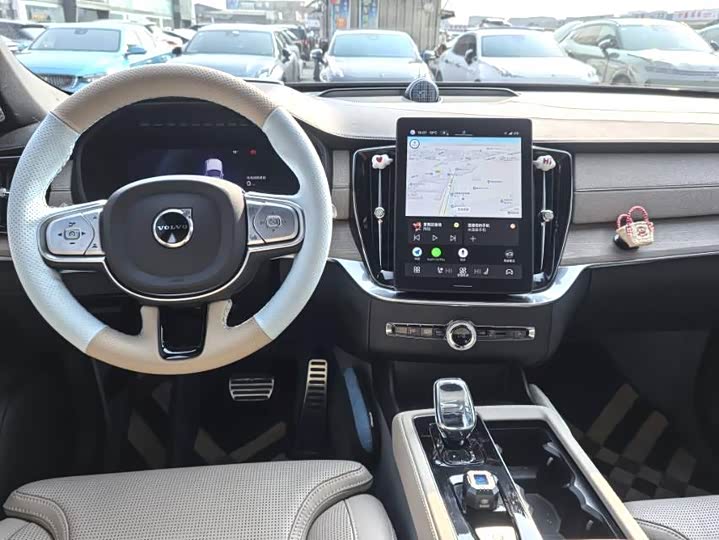 Фото 8 - Volvo XC90 Hybrid