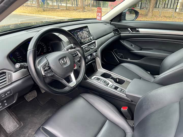 Фото 5 - Honda Accord