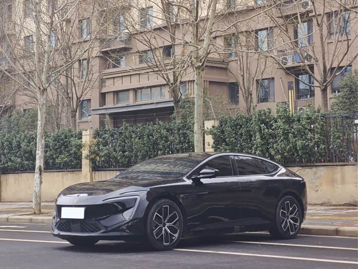 Фото 1 - Avatr 12