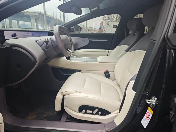 Фото 4 - Avatr 12