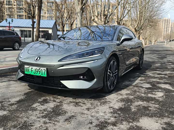 Photo 1 - Denza Z9GT