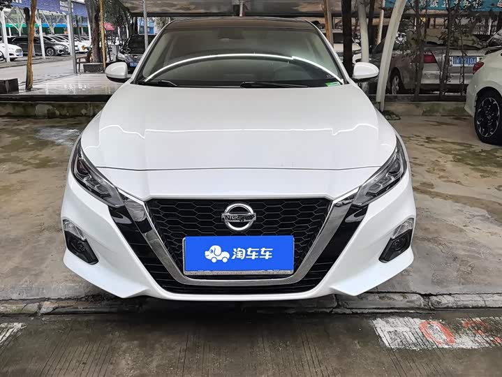 Фото 2 - Nissan Teana