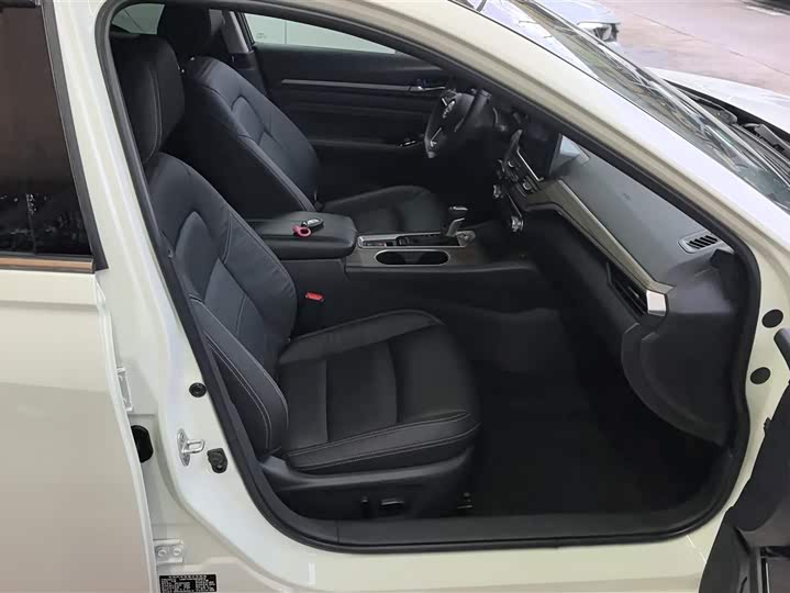 Фото 8 - Nissan Teana