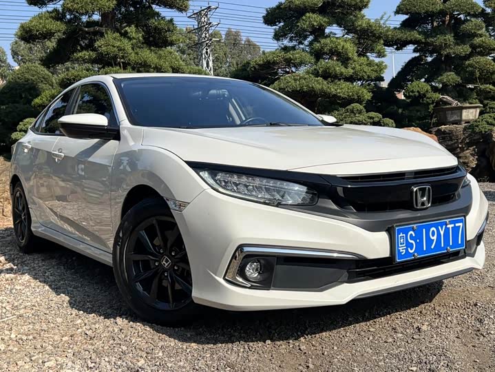 Фото 9 - Honda Civic
