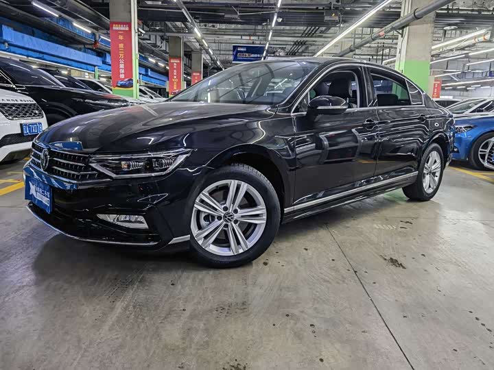 Фото 1 - Volkswagen Magotan