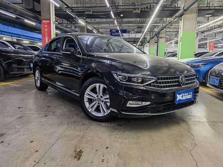 Фото 3 - Volkswagen Magotan