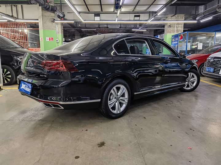 Фото 4 - Volkswagen Magotan