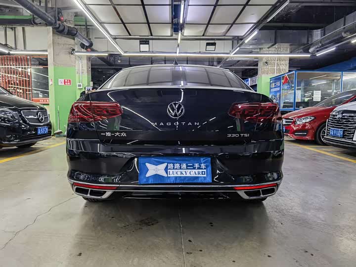 Фото 5 - Volkswagen Magotan