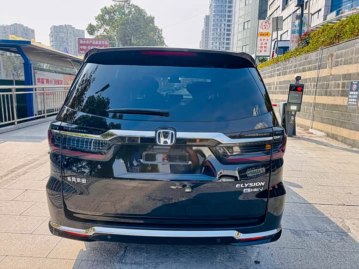 Фото 9 - Honda Elysion