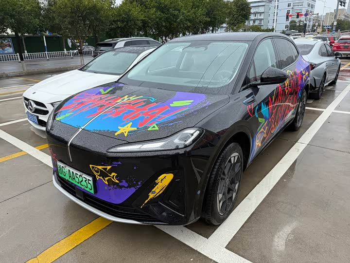 Фото 1 - Hongqi EHS5 (Tiangong 06)