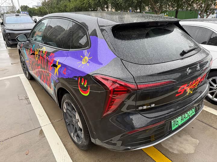 Фото 9 - Hongqi EHS5 (Tiangong 06)