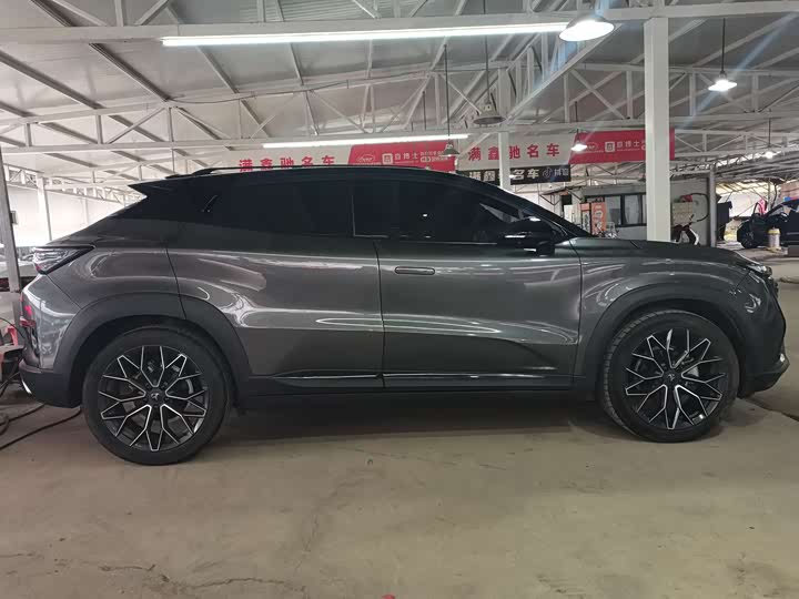 Фото 8 - Changan UNI-T