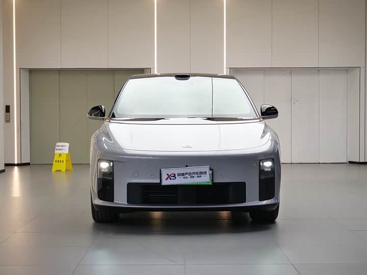 Фото 2 - LiXiang i6